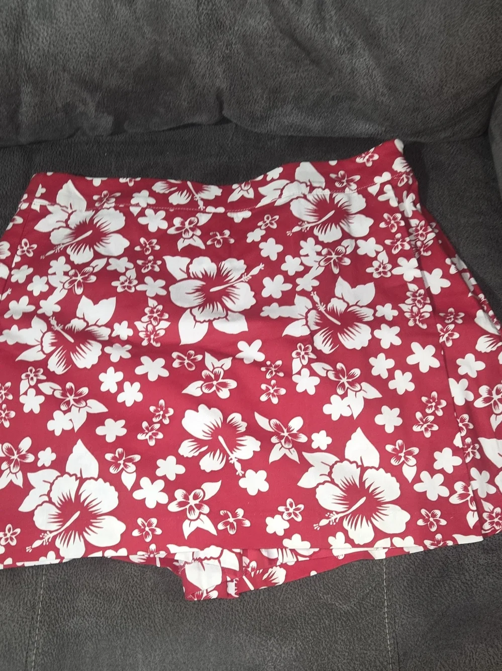 Boston Proper Red Floral Skort - Size 12